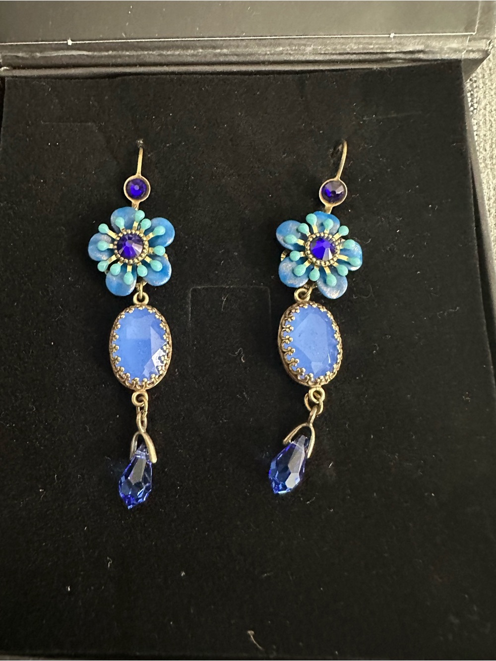 NIB Michal Negrin Blue Swarovski Crystal Flower Dangle Earrings Victorian - Picture 7 of 7